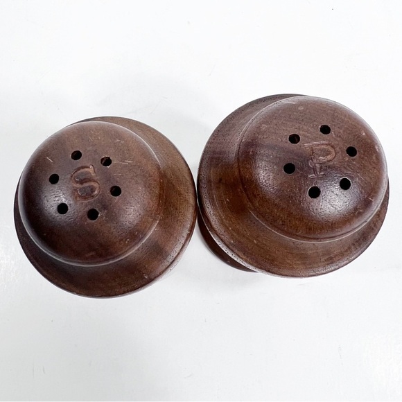VINTAGE Mid- Century Modern Wooden Salt & Pepper Shakers - Picture 2 of 7